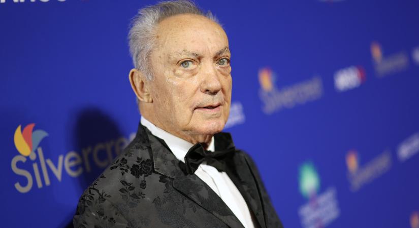 Elhunyt Udo Kier: a kultikus Ace Venturás jelenetével emlékezünk meg rá