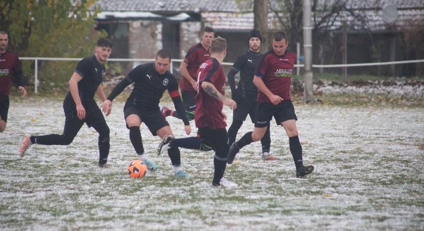 A Kisszállás hazai pályán, hazai havon győzte le a Bácsbokodot