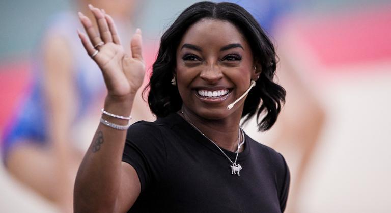 Újra Simone Biles előtt tiszteleg Amerika