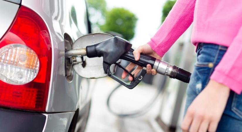 Újabb árcsökkenés a benzinnél, a gázolaj ára változatlan marad