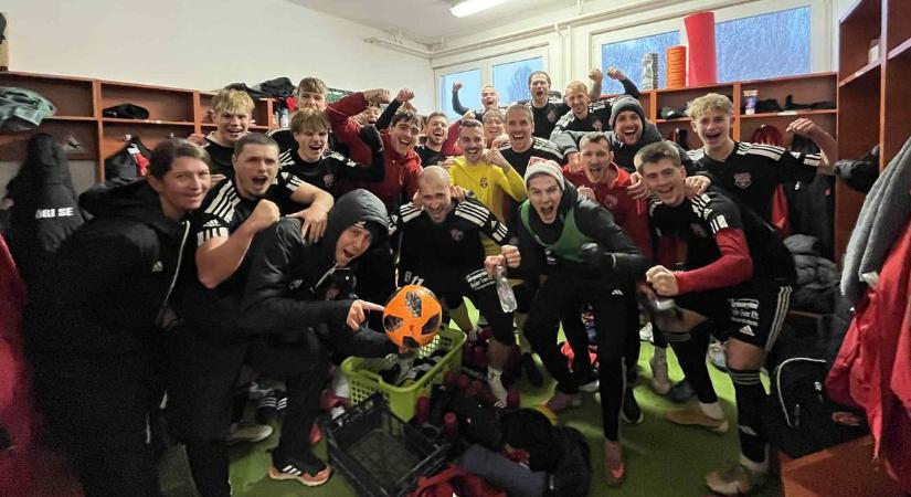 Helycsere a tabella élén