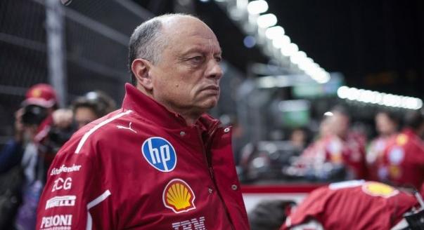 Vasseur: Lewisnak le kell nyugodnia!