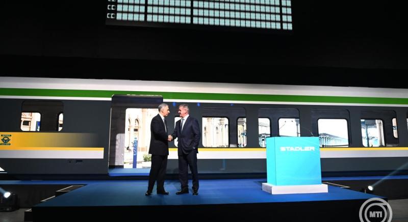 Lázár János: a magyar állam elkötelezett a kötöttpályás közlekedés fejlesztésében