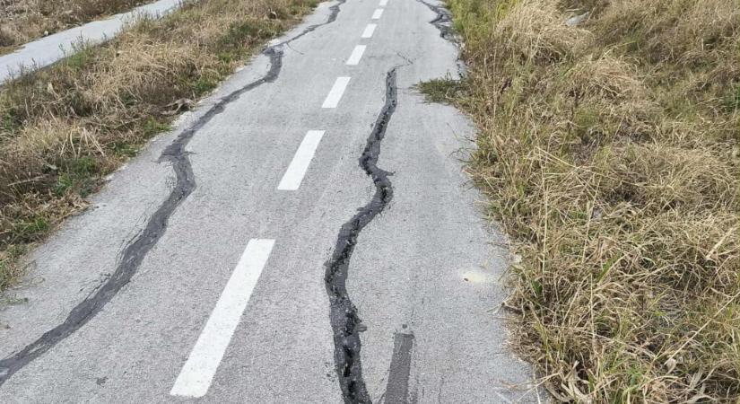 Széthullik az egy éve, félmillió euróból épített kerékpárút Bácsföldváron