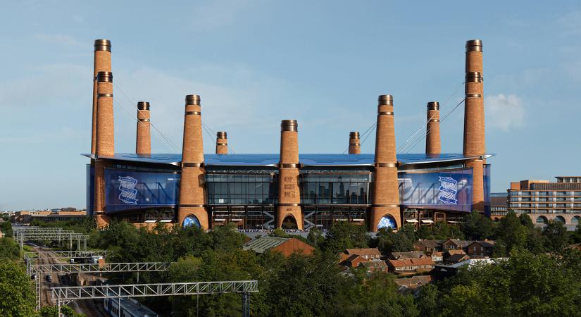 Tizenkét kémény, egy stadion