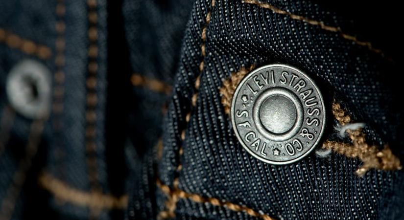 Ráfekszik a méregdrága farmerekre a Levi's