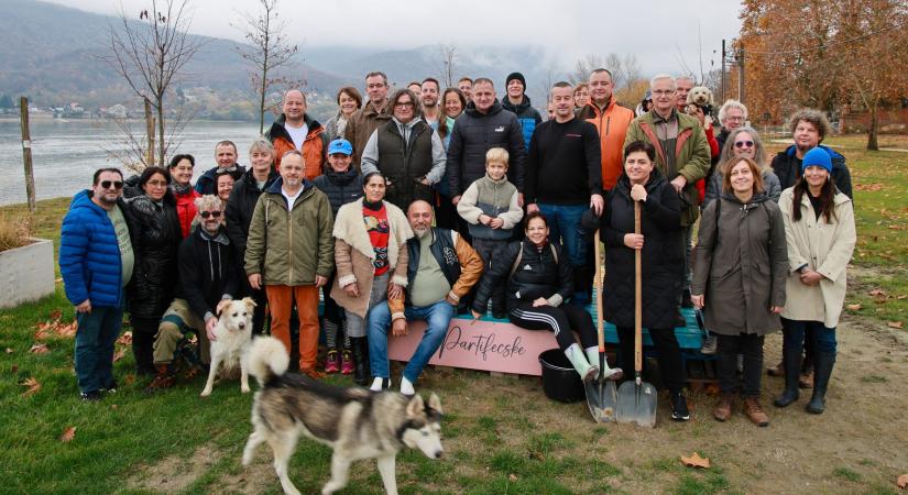 20 új fa került a pilismaróti Duna-partra