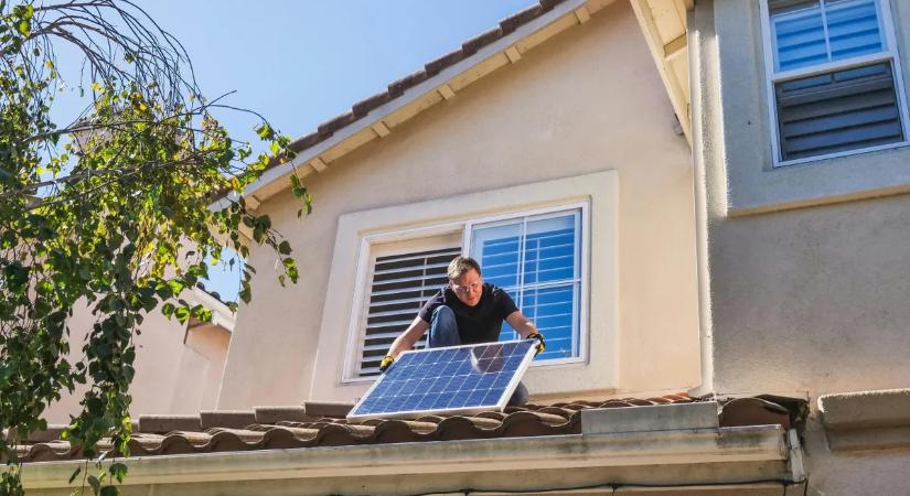 Hosszú távú befektetés a jövőbe – mit érdemes tudni a napelemes rendszerekről?