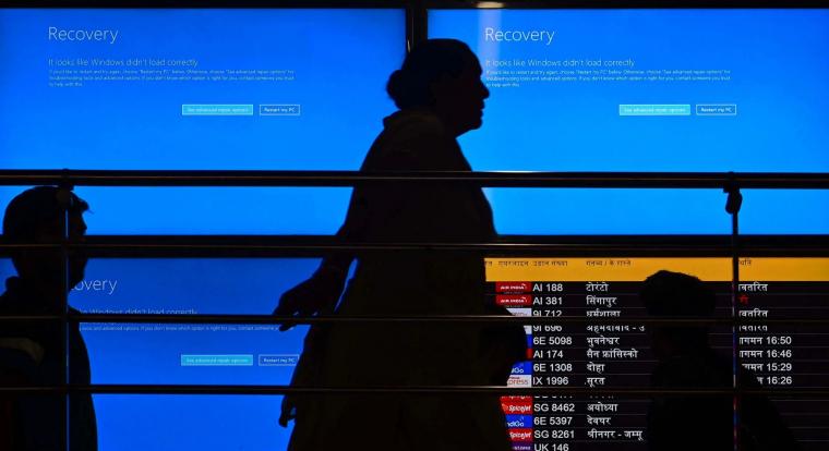 Újabb árnyék vetül a világ jelentős részét megbénító CrowdStrike-ra, belső ember szivárogtathatott a hackereknek