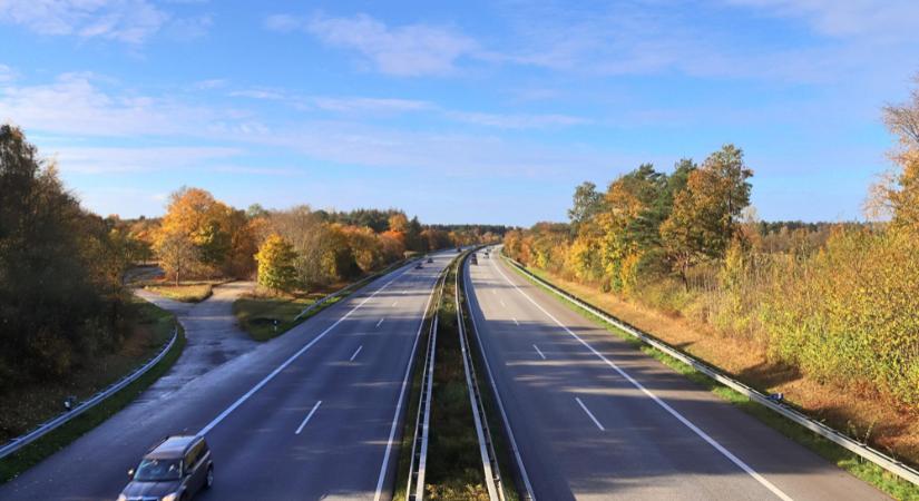 2026-tól olcsóbb lesz a pályamatrica: öt vármegyében komoly kedvezmény jön