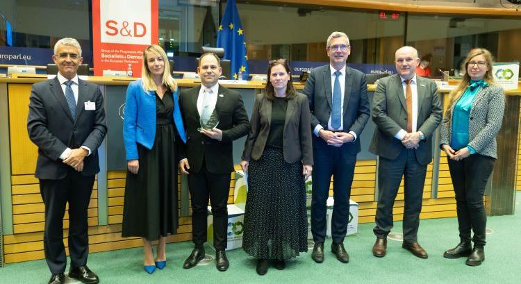 Nemzetközi díjat nyert a DélKerTÉSZ mentorprogramja