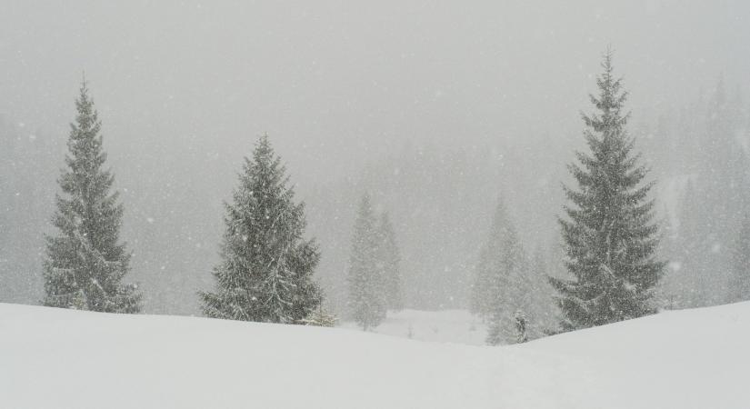 A Kékestetőn most is havazik – friss képek érkeztek a téli varázsvilágról