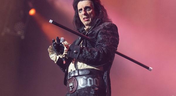 Alice Cooper: "Jézus a fény és az élet"
