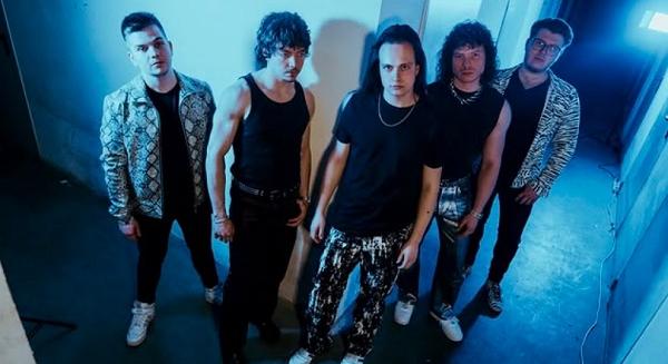 „Ha valami önazonos, akkor azt csináljuk” - SFV zenekar interjú