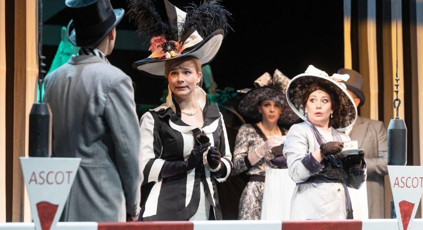 Rád tör a nő, s akkor nyugalom, agyő! Színházi premier és fogadás Zalaegerszegen