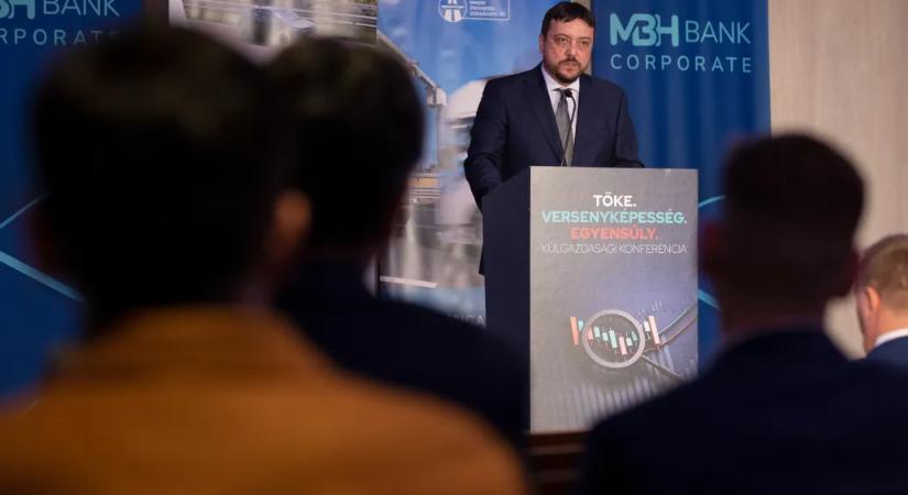 Hiába dübörög a lakáspiac, a kormánymédia nem lát fantáziát az ingatlanhirdetésekben