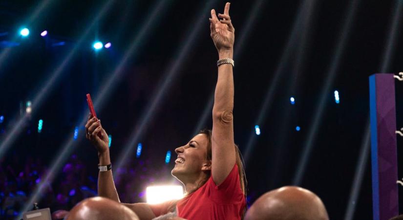 Rubint Réka: Írogatják, hogy menjek el kapálni, hát kapáltam eleget gyerekkoromban, nem büdös a munka