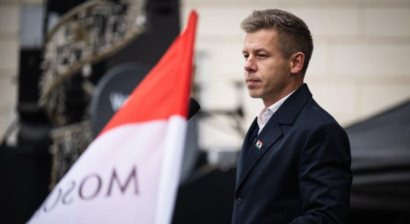 Magyar megköszöni Cser-Palkovicsnak, ha a fideszes verőembereknek szól az adventi időszak jelentéséről