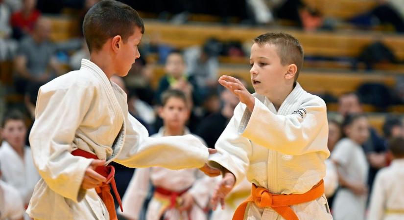 Egri VSI: bajnoki cím Lukácsnak, ob-ezüst Pallér, ob-bronz Katona és Saárossy nyakában