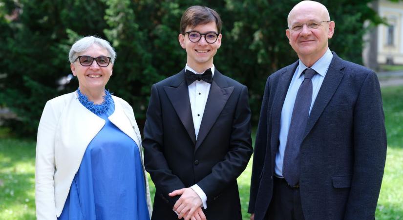 „Olyan, mintha hazajönnék” – Szegedre érkezik a Virtuózok nagy felfedezettje