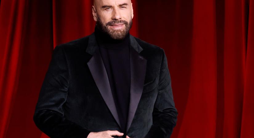 John Travolta megmutatta sosem látott, kisebbik fiát: hihetetlen, milyen nagy már