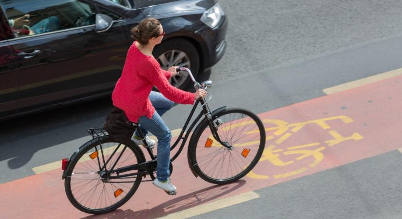 Az ország több mint fele biciklizik, mégis alig használjuk közlekedésre a kerékpárt