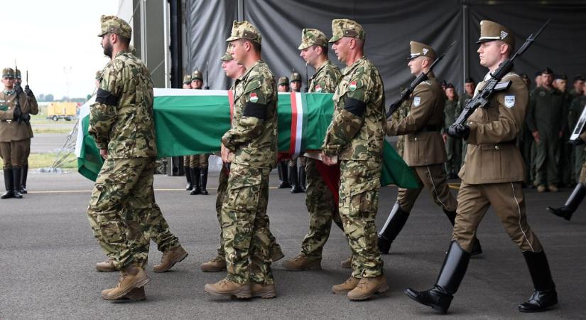 Halálos helikopter-baleset Horvátországban: kiderült, miért zuhantak le a magyar katonák