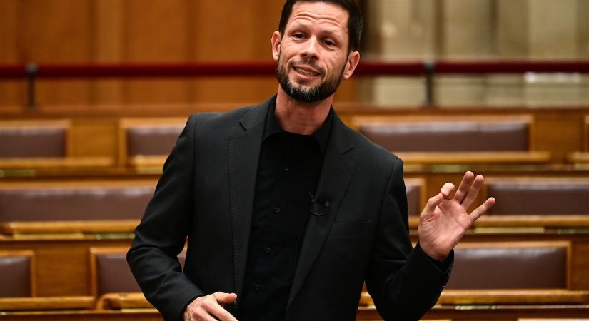 Tordai Bence minősíthetetlen hangnemben gyalázta Orbán Viktort Ukrajna kapcsán