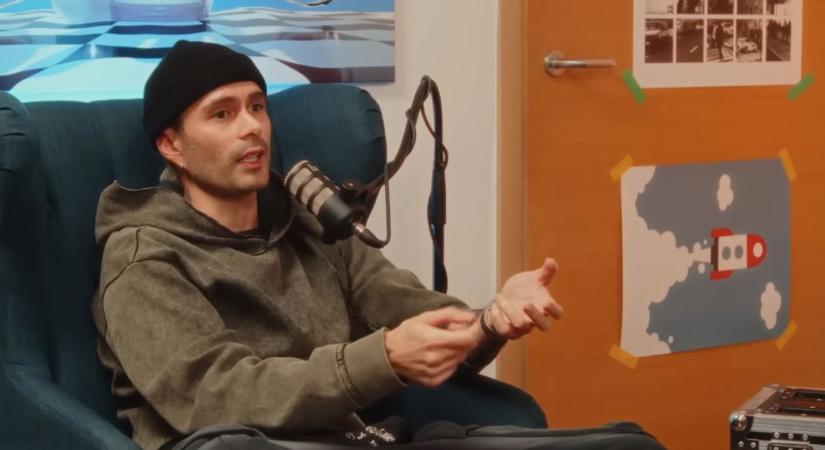 "Segítsetek" - ByeAlex elképesztő kommentben kért segítséget, váratlan ez, valamit nagyon elnéztek az oldalán megjelenők