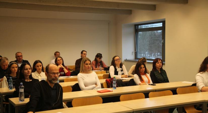 „Beért 20 év munkája“ – színvonalas volt a jubileumi Szlovákiai Magyar Tudományos Diákköri Konferencia