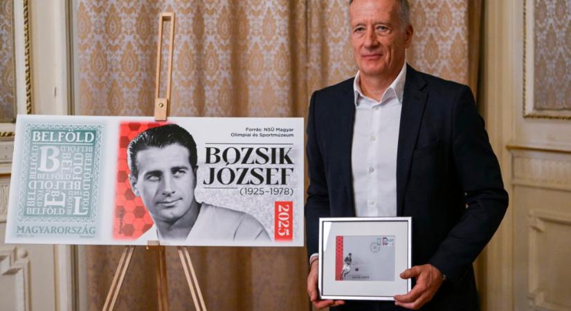 Emlékbélyeget bocsátottak ki Bozsik József születésének századik évfordulójára