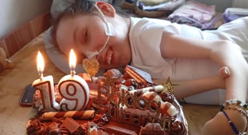 "Félelem nélkül aludtam el, pedig nagyon sok kockázat van nálam" - SMA Nárcisz súlyos műtéten van túl