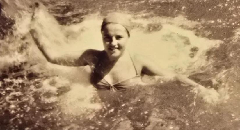 A Lukácsban találtak egy 70 éves fényképet egy fürdőző lányról, pár hónap múlva beállított a már idős nő, aki látható rajta