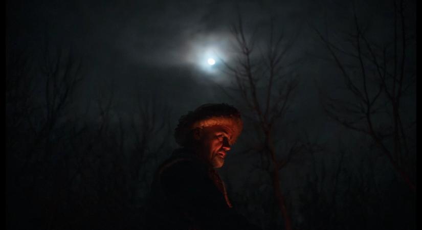 Hégető Honorka-díjat nyert Szajki Bálint, a 24.hu fotóriportere sámánista fotóival