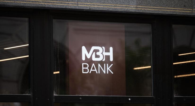 Az MBH Bank nagy tömegben ad el a részvényeiből a lakosságnak