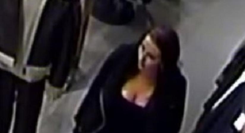 Kaputelefonnal fotózták meg a nőt a bevásárlóközpontban, őt keresi a rendőrség