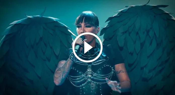 Tóth Gabi két év hallgatás után főnixként tért vissza a Megasztár színpadára