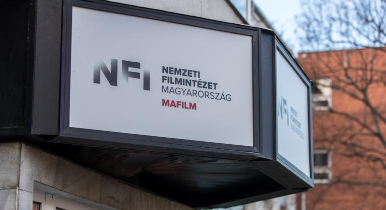 Két ikonikus operafilm is megjelent DVD-n, valamint Blue-ray-en