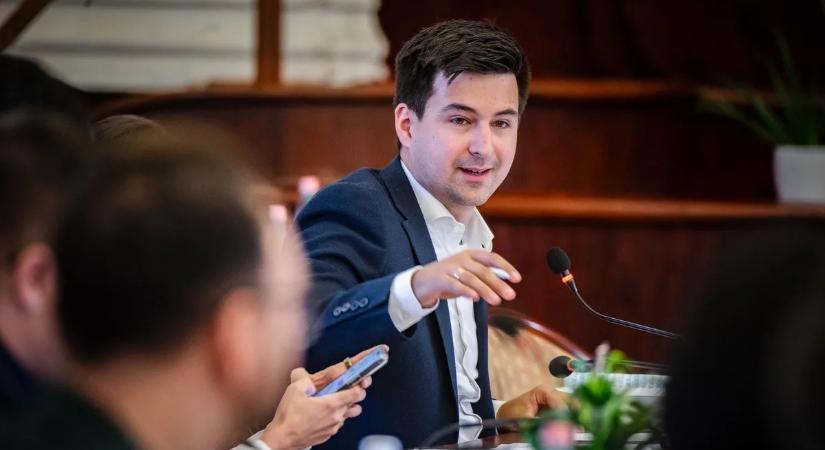 Gulyás Gergely Kristóf: újra a Sziget ellen szavaztak a tiszások