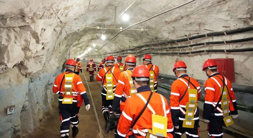 Hivatalosan is elismerték, gigantikus aranykészletre bukkantak: hetven éve nem volt ilyen, de titkos a pontos helyszín – az utolsó grammig felvásárolják a kínaiak