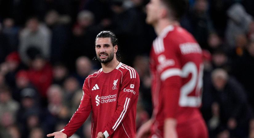 Szoboszlai neve furcsa helyen villant fel, Slot csak makogott, amikor beismerte az igazságot