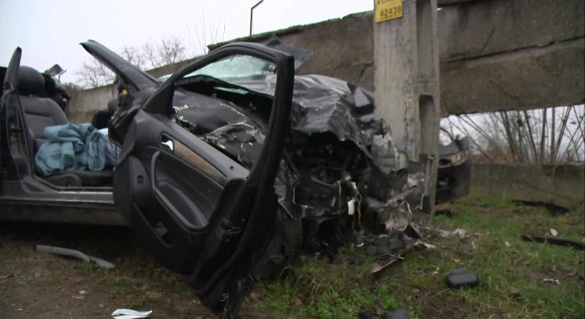 Meghalt egy 25 éves nő - vétkes sofőr futva menekült az aszódi baleset helyszínéről