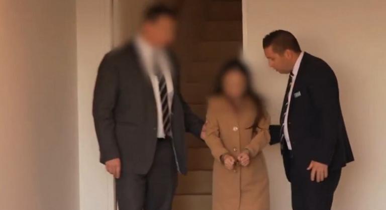 Így csapott le a rendőrség az anya-lánya párosra, aki jóslatokkal csalt ki milliókat áldozataitól