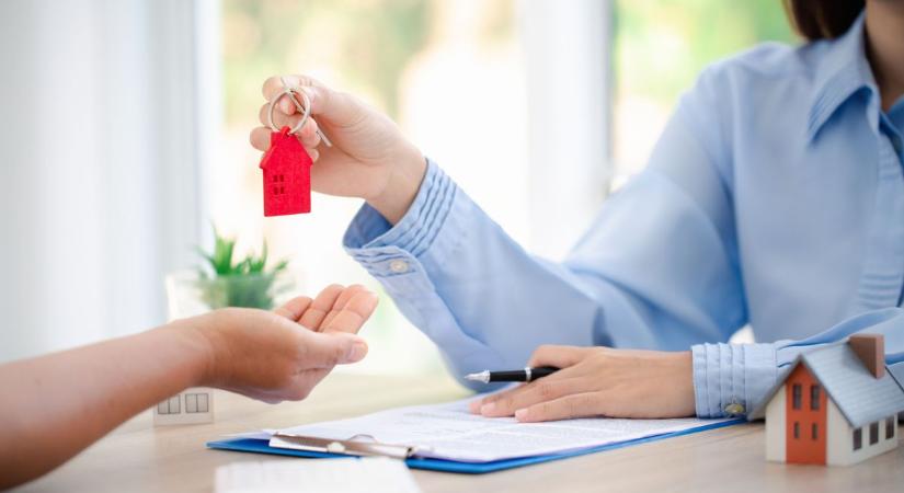 Ilyen modern lakóbuszt még tuti nem láttál, ráadásul most a tiéd lehet