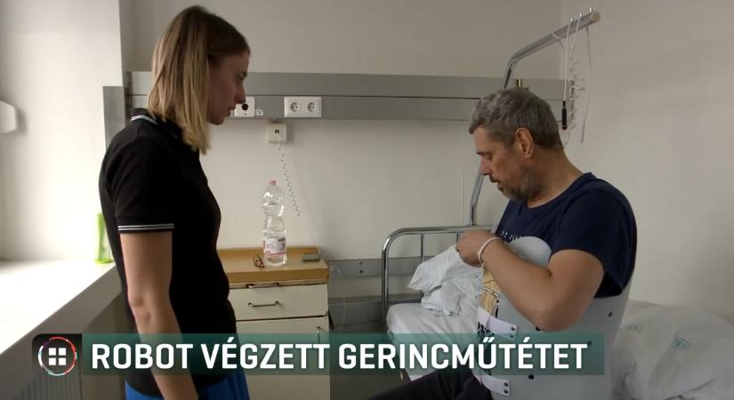 Történelmi pillanat: robot navigálta a sebészeket egy magyarországi gerincműtétnél