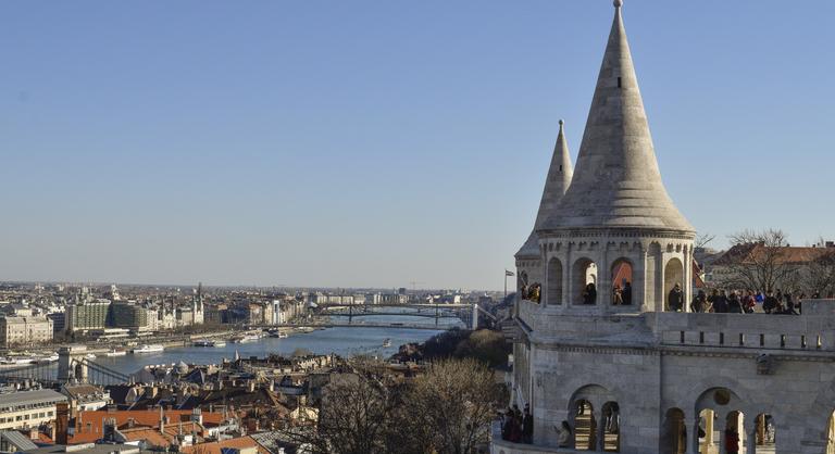 Hónapok óta tartó tárgyalások után megegyezett az I. kerület a Halászbástya Étteremmel, 100 milliót már meg is kapott