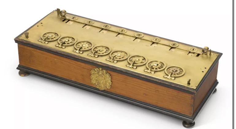 Leállították Pascal egyedi számológépének árverését: a bíróság megakadályozta a műtárgy exportját