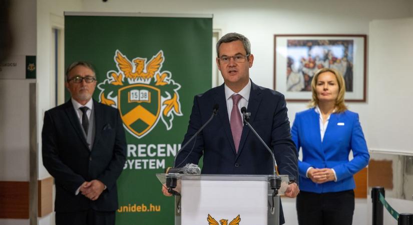 A háziorvos is felírhatja a fogyasztó gyógyszereket, és még mást is tehet, ami egészen új – tisztázta Takács Péter