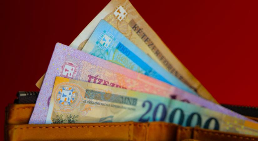 Lesújtó jelentés érkezett a magyarok spórolt pénzéről: minek kéne történnie, hogy ez javuljon?