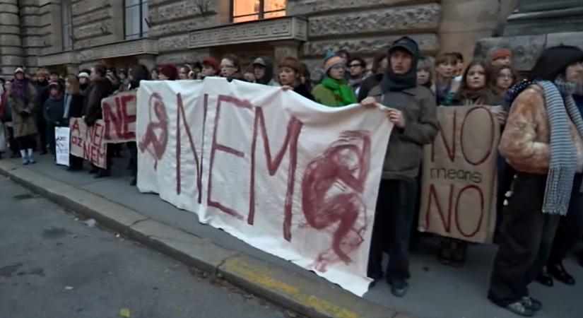 „A nem beleegyezés nem minősül erőszaknak” – felmentették a Képzőművészeti Egyetem volt hallgatóját, hiába ismerte el korábban, hogy megerőszakolta hallgatótársát